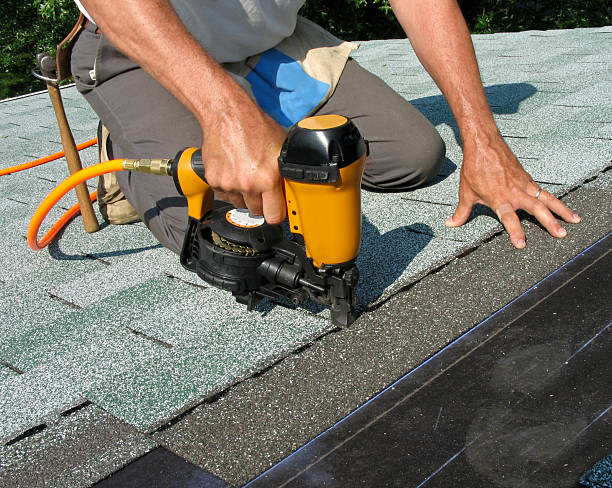 Quick and Trustworthy Emergency Roof Repair Services in Carlinville, IL
